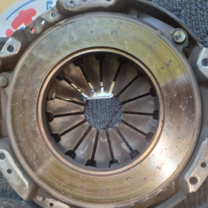 Маховик Nissan HR16 Tiida C11 m/t + корзина ( диск 200 мм. ) ( EE01H / ND1223 )