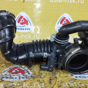 Гофра впускного коллектора Toyota 2AZ-FSE Avensis AZT251 резиновая ДЕФЕКТ РЕЗИНА ЖЁСТКАЯ БЕЗ ТРЕЩИН 17881-28230