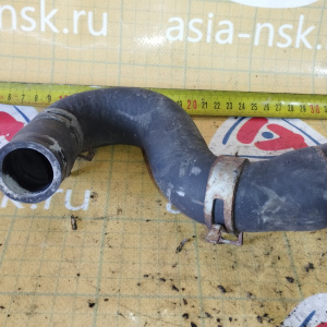 Патрубок  радиатора Nissan 215010M000 / 215010M002 Pulsar N15/B14 GA15 в верх.