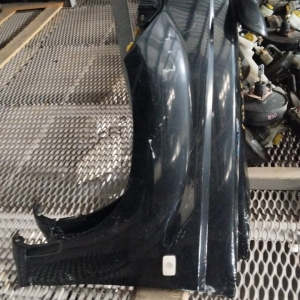 Крыло NISSAN X-Trail NT30 перед, лев с зеркалом