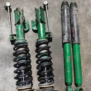 Стойка TOYOTA ACR30 Estima перед, прав 2WD продается комплектом