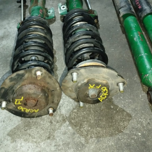 Стойка TOYOTA ACR30 Estima перед, прав 2WD продается комплектом