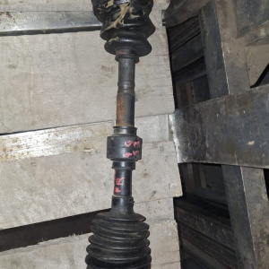 Привод Mitsubishi N23WG RVR 4G63 перед, прав Sport Gear 25/25 дефект пыльника