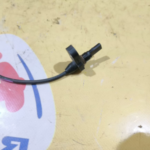 Датчик ABS Toyota Belta/Porte/Ractis/Vitz KSP92/SCP92/NCP96/NCP140/NCP145/NCP120/NCP125/NLP121/NCP130/KSP130 перед, прав 89543-52090 '08.2011-06.2012