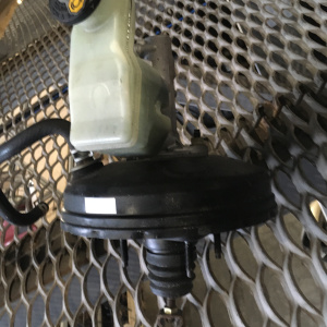 Главный тормозной цилиндр TOYOTA SCP10 Platz/Vitz +вакуумник 44610-52020