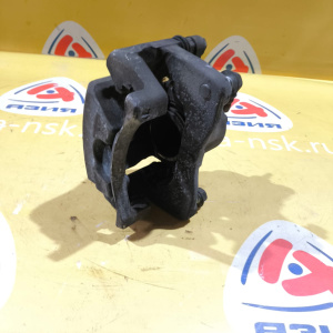 Суппорт Toyota NCP100/KSP90/NCP105/NCP120/NCP125/NCP131/NCP145/NCP91/NSP120/NZE161NZE164/SCP100/SCP92/ZRE162 Ractis/Vitz/Corolla Fielder/Porte перед, лев ПОД