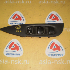Пульт стеклоподъемника NISSAN X-Trail T32 перед, прав RHD