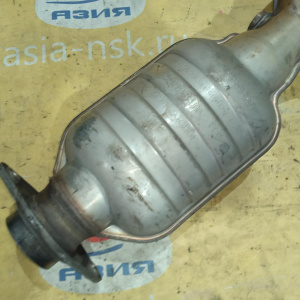 Катализатор BMW 18307571165, 18307600989 3-Series E90/E92 N53 '2010 катализаторы со средним глушителем