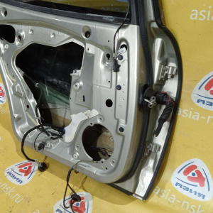 Дверь боковая Maserati Quattroporte M139/MQP '2004 зад, лев