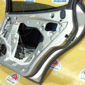 Дверь боковая Maserati Quattroporte M139/MQP '2004 зад, прав