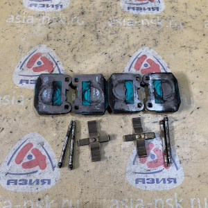 Колодки тормозные Maserati Quattroporte M139/MQP '2004 Комплект с креплениями R