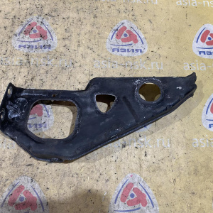 Крепление фары Maserati Quattroporte M139/MQP '2004 R