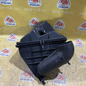 Корпус воздушного фильтра Mercedes CLK-Class W208 M111 A1110900801 '2001