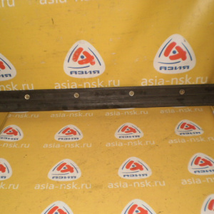 Молдинг двери Mitsubishi Diamante F31A Дефект крепления перед, прав MR169430