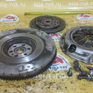 Маховик Nissan CR12 March AK12 m/t ПРОБЕГ 68 т.км. + корзина 30210-AX010 ( диск 180 мм. 30100-AX00A ) 12310-AY400