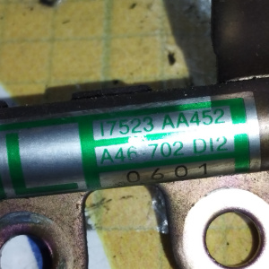 Форсунка Subaru EJ205 Forester SF5 '08.1999-12.2000 стоимость за комплек с рейками цвет желтый + клапан обратки R 17523AA452 / A46-702 D12 + 17522AA57