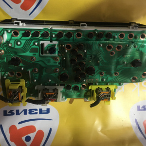 Панель приборов Mitsubishi Galant EA1A MR381803