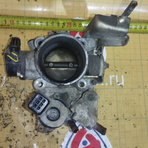 Заслонка дроссельная Mitsubishi 4G63/4G63T Chariot/RVR N23W 2 вал. DOHC, 1 вак. трубка ДАТЧИК Х/Х ЧЁРНЫЙ ДЕФЕКТ ДАТЧИКА ПОЛОЖЕНИЯ