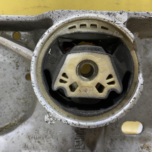 Балка Volkswagen Tiguan 5N1 F CCZC 4WD 7-ступ. робот 3C0199369H '2011