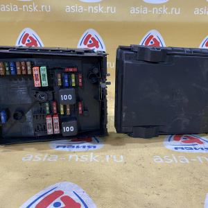 Блок предохранителей Volkswagen Tiguan 5N1 CCZC под капотом 1K0937629A '2011