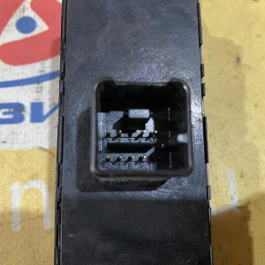 Пульт стеклоподъемника Volkswagen Tiguan 5N1 '2011 F 8 пин +регул. зеркал 1K0959565J 5K4959857