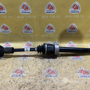 Привод BMW F46 2-Series Gran Tourer B38A15A перед, прав 1.5L Turbo 6-ступ. АКПП '2017 31608657704, 31605A2E014