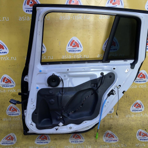 Дверь боковая BMW 2-Series Gran Tourer F46 '2017 зад, прав В сборе (тычки, царапины) 41517392326