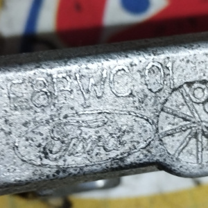 Топливная рейка Mazda YF Tribute EPEW YF0913150A + YF0920180 / 98TF-9F775-AB