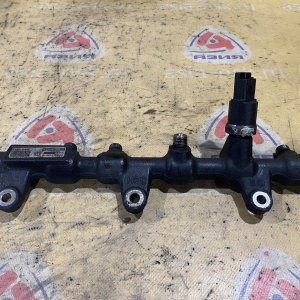 Топливная рейка Hyundai J3 Terracan HP/EF/FL/UP/GQ '2002 Kia Carnival 2.9L CRDi Euro 3 с датчиком 315004X500