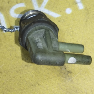 Клапан вакуумный/датчик температуры Mitsubishi MD120694 Libero CD2V 4G15 '04.1992-02.1995 вкручивается во впускной коллектор 2 вак. трубки