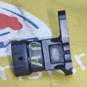 Map-сенсор Toyota 89421-20200 RAV4 2AD-FTV ДЕФЕКТ КРЕПЛЕНИЯ