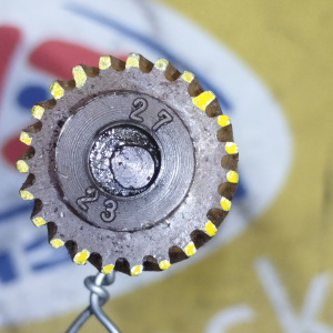 Датчик спидометра Toyota 33404-32010 ( S5B ) Camry/Carina ED SV30/ST180 3S/4S 2WD a/t A140L/A140E ( 27 / 23 зуб. ) МЕХАНИЧЕСКИЙ ПОД ТРОС