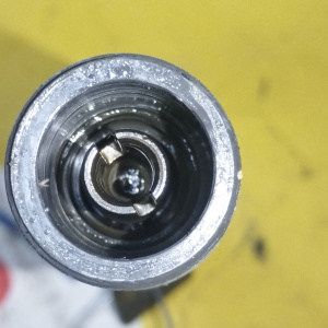 Датчик спидометра Toyota 33404-32010 ( S5B ) Camry/Carina ED SV30/ST180 3S/4S 2WD a/t A140L/A140E ( 27 / 23 зуб. ) МЕХАНИЧЕСКИЙ ПОД ТРОС