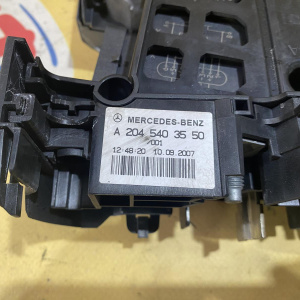 Блок предохранителей Mercedes C-Class W204 под капотом, блок силовых A2045403550 '2007