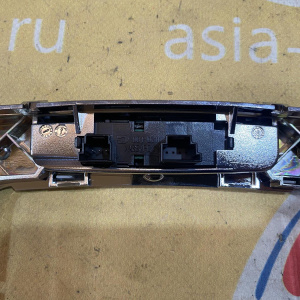 Консоль кпп Mercedes A2042670488 C-Class W204 '2007 кнопка CS