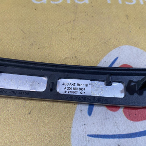 Консоль центральная Mercedes A2046803407 C-Class W204 '2007 732+808 Комплект с пепельницей A2046800179 и под климат A2046803607 (дефекты)