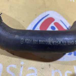 Патрубок радиатора Mercedes A2045010982, A2045017182 C-Class W204 M271KE18ML/271.950 '2008 R в верхний справа от бачка на радиатор