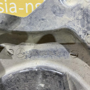 Защита кпп Mercedes C-Class W204/W207 M271KE18ML R Kompressor (дефект крепления) A2045240430, A2045242730, A2045242730, A2045243630