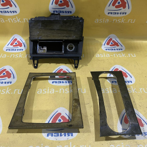 Консоль центральная Mercedes A2046803407 C-Class W204 '2008 732+808 Комплект с пепельницей A2046800179 и под климат A2046803607