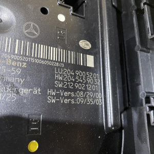 Блок предохранителей Mercedes C-Class W204/S204 Универсал, в багажнике, задний блок SAM A2049005201 '2010