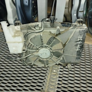 Радиатор охлаждения Mazda DE3FS Demio a/t 222000-6830