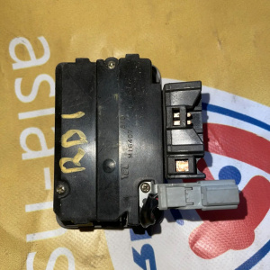 Пульт стеклоподъемника HONDA CR-V RD1 три фишки