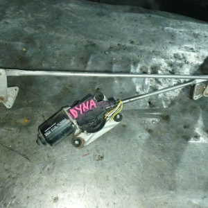Моторчик привода дворниками Toyota 85070-37140 Dyna XZU3## 24V с трапецией