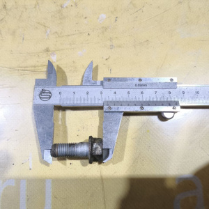 Болт крепления привода Nissan/Infiniti J50/V36/CV36/HV36/Y50/PNY50/PY50 39606-17V00