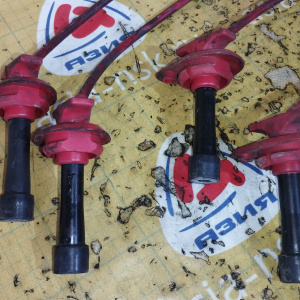 Высоковольтный провод Subaru EJ254 под катушу ( 22433-AA410 / FH0137 )