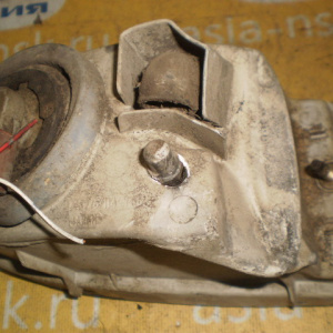 Туманка TOYOTA 60-68 L Land Cruiser/Granvia UZJ100/VCH16 Дефект (дырка в корпусе)