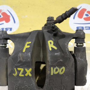 Суппорт Toyota JZX100/JZS155 Mark II/Chaser/Cresta/Crown перед, прав (60-25) ДЕФЕКТ НЕТ ПЫЛЬНИКОВ НАПРАВЛЯЮЩИХ 47730-30330