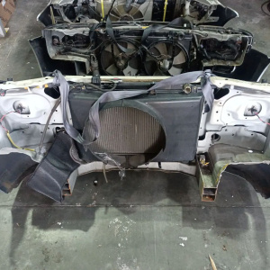 Ноускат Toyota Town Ace Noah KR42 '1999-2001 a/t лампа-фары.(дефект решетки) г.28-112