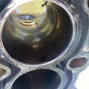 Блок цилиндров BMW 3-Series N42B20AB-A583G953 В цилиндрах ржавчина и задиры 11117536184 E46