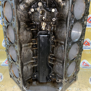 Блок цилиндров BMW X5 N63B44A-22410150 Задиры во 2-ом цилиндре 11112296651 E70 '2012